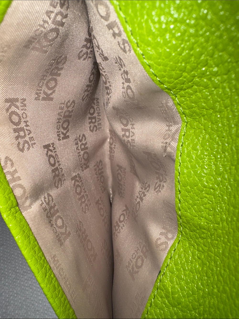Michael Kors Lime Green Pebbled Leather Wallet - Picture 11 of 16